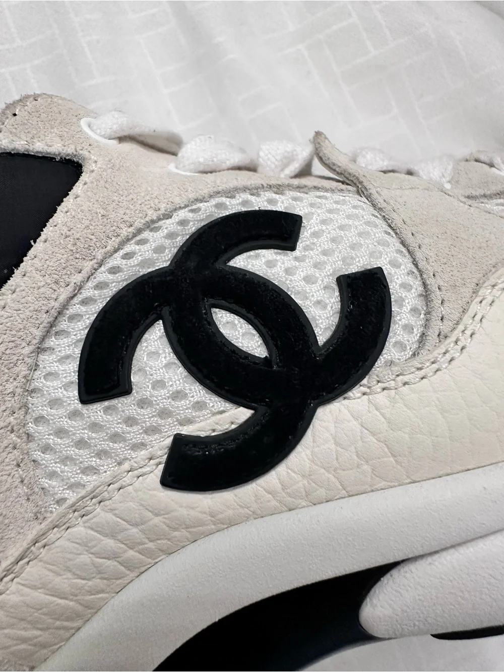 CHANEL White and Black CC Logo Runner Sneakers - Suede accents, 100% authentic
